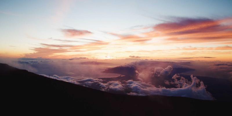 济南企业建站指南：高端定制网站与模板建站的核心区别与SEO优化策略