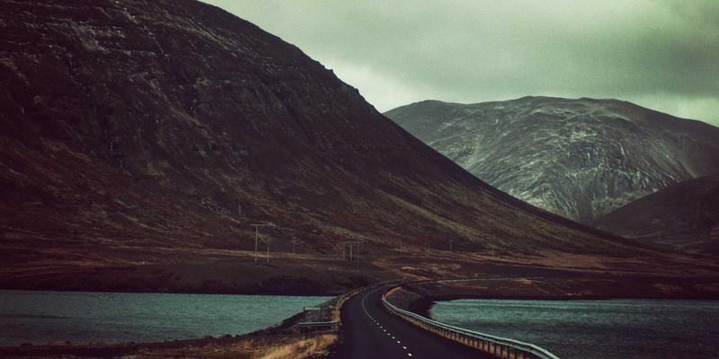 济南制造业企业网站如何通过3D模型、VR全景与案例深度解析展示实力？